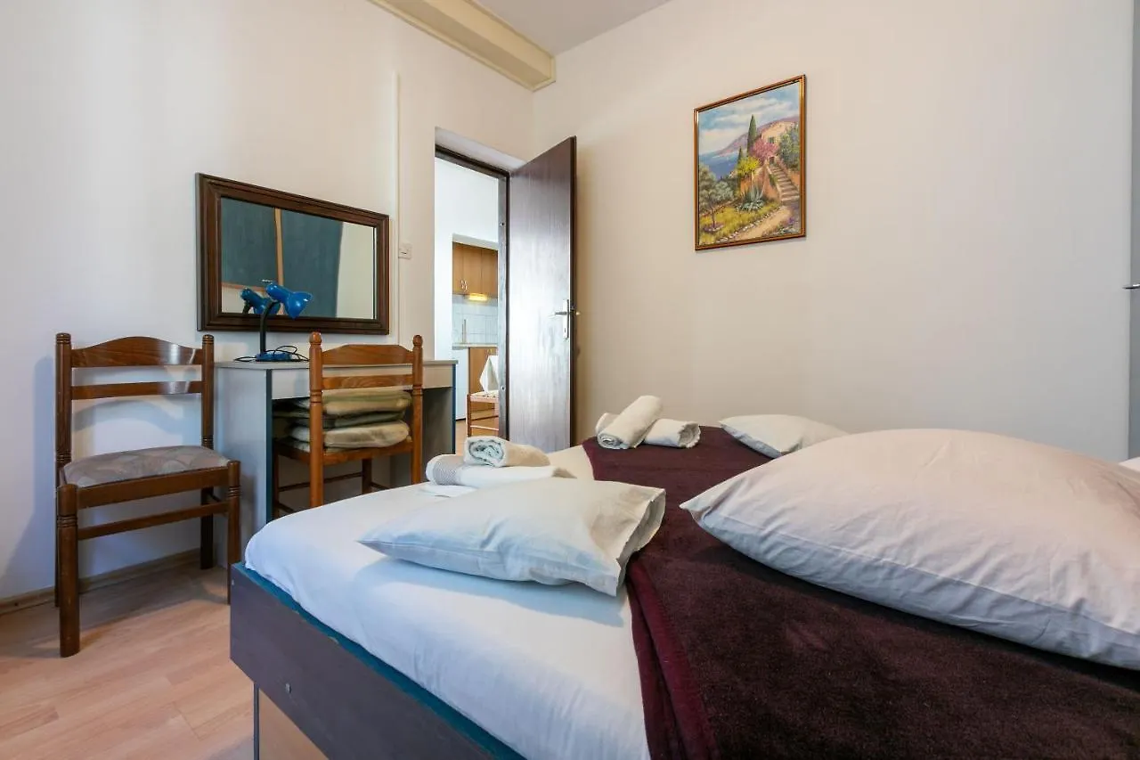 Apartments And Room Ruzica Crikvenica 0*,